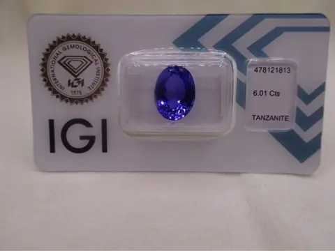 Blauwachtig violet Tanzaniet - 6.01 ct