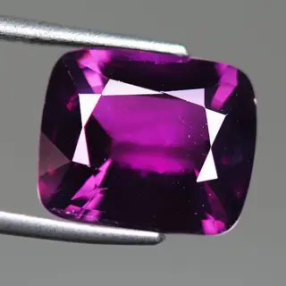 1 pcs Grijs, Paars Spinel - 7.72 ct