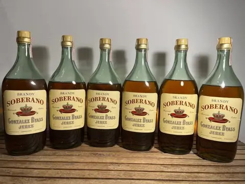 González Byass - Brandy Soberano 4 pesetas - b. Jaren 1970