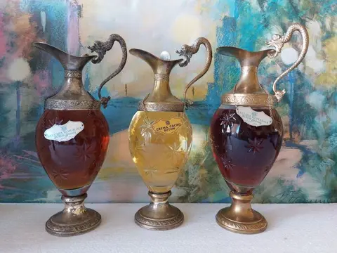 Buton - Ampora: Vecchia Romagna Etichetta Nera &amp; Crema