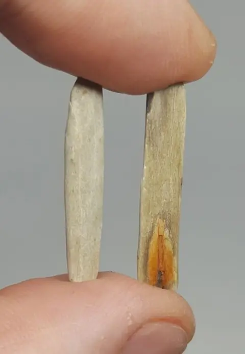 Sebkha El Melah 001, Aubrite meteoriet. - 1.54 g - (2)