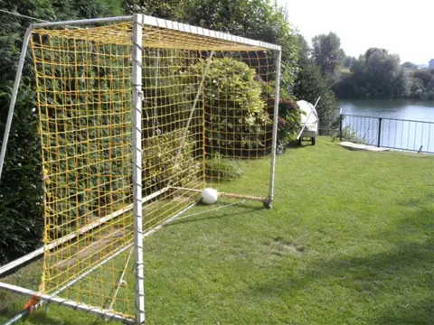 Handig voetbaldoel op wielen!