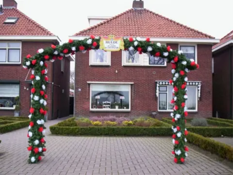 Boog rozenboog huwelijksboog nijverdal hellendoorn hulzen 50