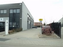 Te HUUR Kantoor(50m2) met LOODS(45) aan de Korte Huifakkerst