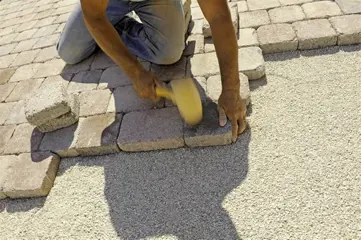 Wat kost een stratenmaker ?