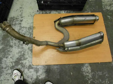UITLAAT Honda VFR 800 I 2002 - 2013
