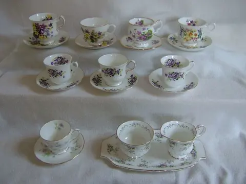 1 Roomstel &amp; 8 Kop en Schotels (19) - Romantisch -