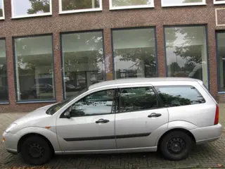 Ford Focus 1.6 Station Plaatwerk Sloopauto inkoop Den haag