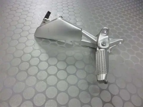 RECHTER SCHETSPLAAT BMW K 1200 R 2005 - 2008