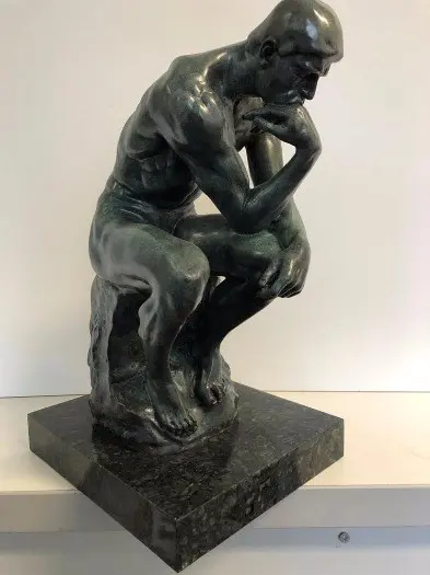 Kado , de denker , brons , by RODIN, beeld