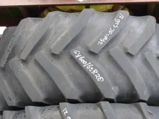 R28 Goodyear 600/65R28