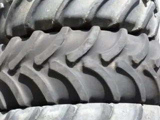 R34 Firestone 710/75R34