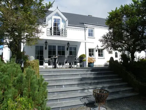 Landhuis voor 10p met jacuzzi en sauna!