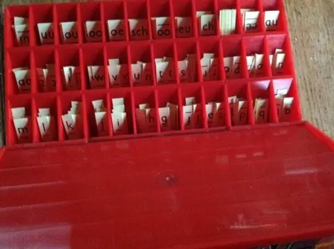 Letterdoos, kunstof - oud