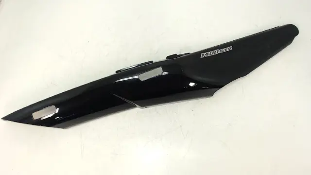 RECHTER ACHTERKANT Kawasaki GTR 1400 2007 - 2010