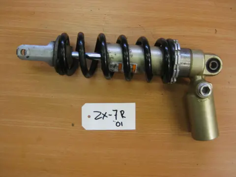 ACHTER SCHOKBREKER Kawasaki ZX 7 R 1996 - 2002