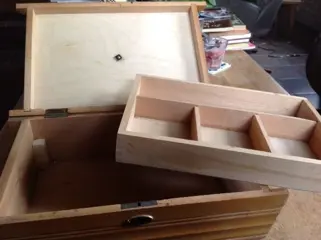 Houten naaidoos met vakverdeling