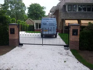 Dubbele draaipoort op maat gemaakt