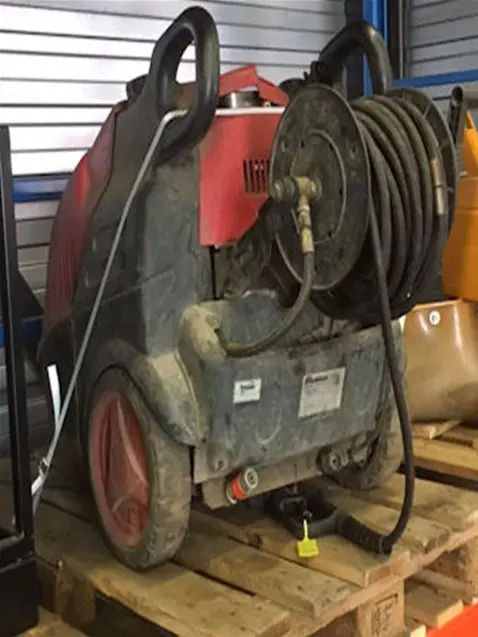 * Portotecnica hogedrukreiniger, type 138 M