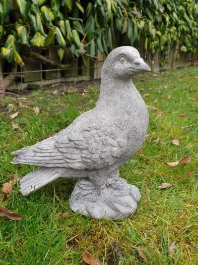 Duif , vredige duif , tuinbeeld