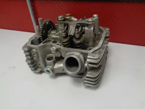 CILINDERKOP Honda NTV 650 1988 - 1997