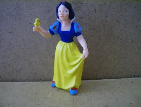 Sneeuwwitje / 7 dwergen poppetje 1 adv5522