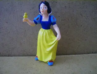 Sneeuwwitje / 7 dwergen poppetje 1 adv5522