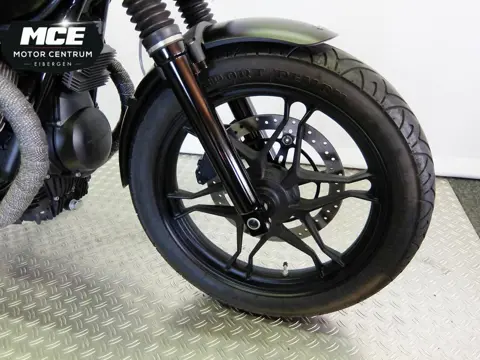 Moto Guzzi V7 Cafe Racer (2012)