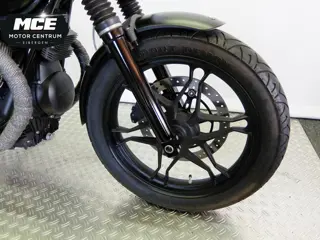 Moto Guzzi V7 Cafe Racer (2012)