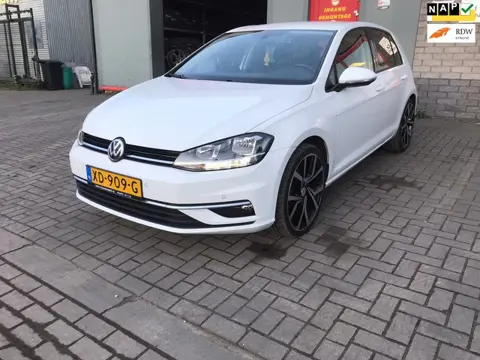Volkswagen Golf 1.6 TDI Highline Business R
