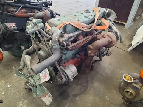 Mercedes-Benz OM352A