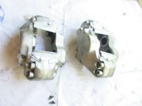 Front brake calipers Maserati 3500