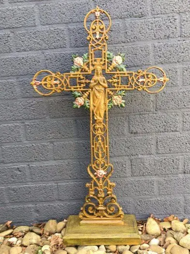 Kruis , gietijzeren kruis , kado