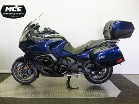 Triumph Trophy 1200 SE (2012)