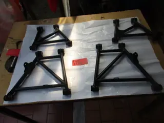 Rear suspension arms Ferrari F40