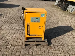 MARK Heftruck Acculader 220 volt