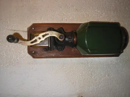 Pede wandkoffiemolen - groen