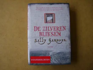 De zilveren bliksem adv6821 p