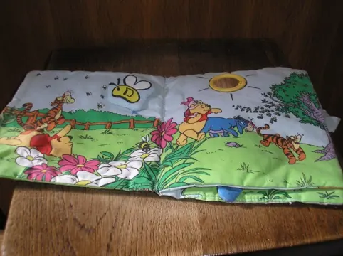 Baby knisper/ speelboekjes -nijntje - winnie de pooh