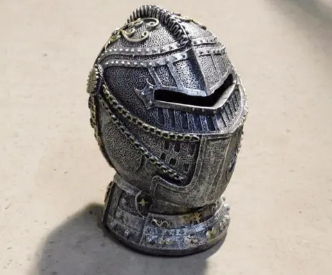 Ridderhelm,spaarpot ,kado