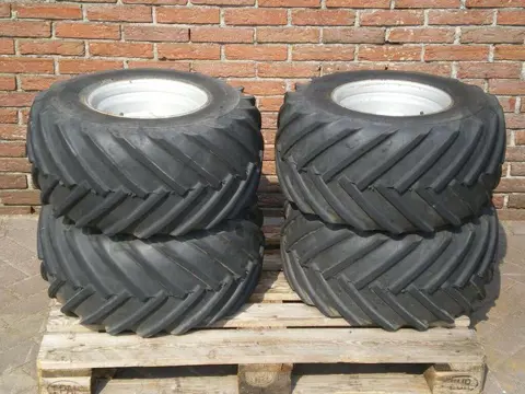 Weidemann wielen 26X12.00-12 TR315