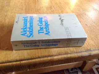 Aleksandr i. Solzhenitsyn - the gulag archipelago