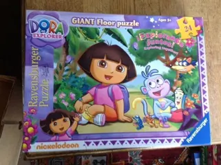DORA- puzzels + spelletjes