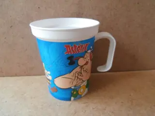 Asterix plastick beker 2 adv7432