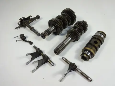 VERSNELLINGSBAK Ducati monster 600 1992 - 2002