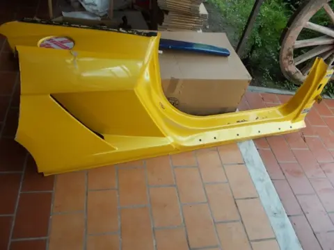 Right side cover assembly for Lamborghini Gallardo