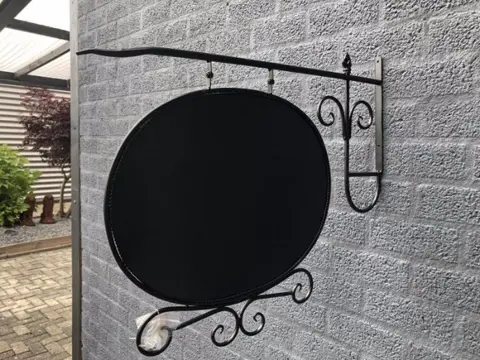 Uithangbord,naambord
