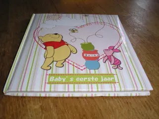 Baby's eerste jaar boek