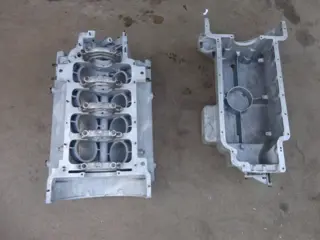 Engine block Maserati Indy 4.2 type Am116 with oil sump