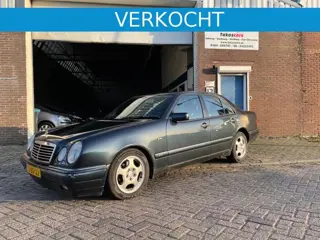 Mercedes-Benz E-klasse E 240 Elegance V6 | Airco | Youngtimer
